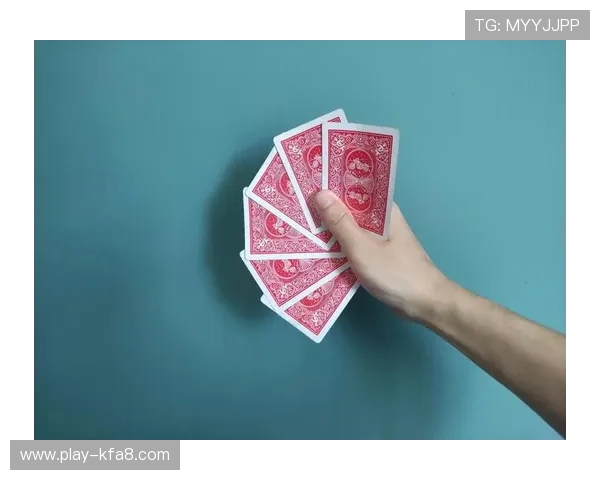 AG百家打法技巧分享:详细解析不同牌型的最佳出牌技巧与注意事项 AG百家打法技巧分享:详细解析不同牌型的最佳出牌技巧与注意事项